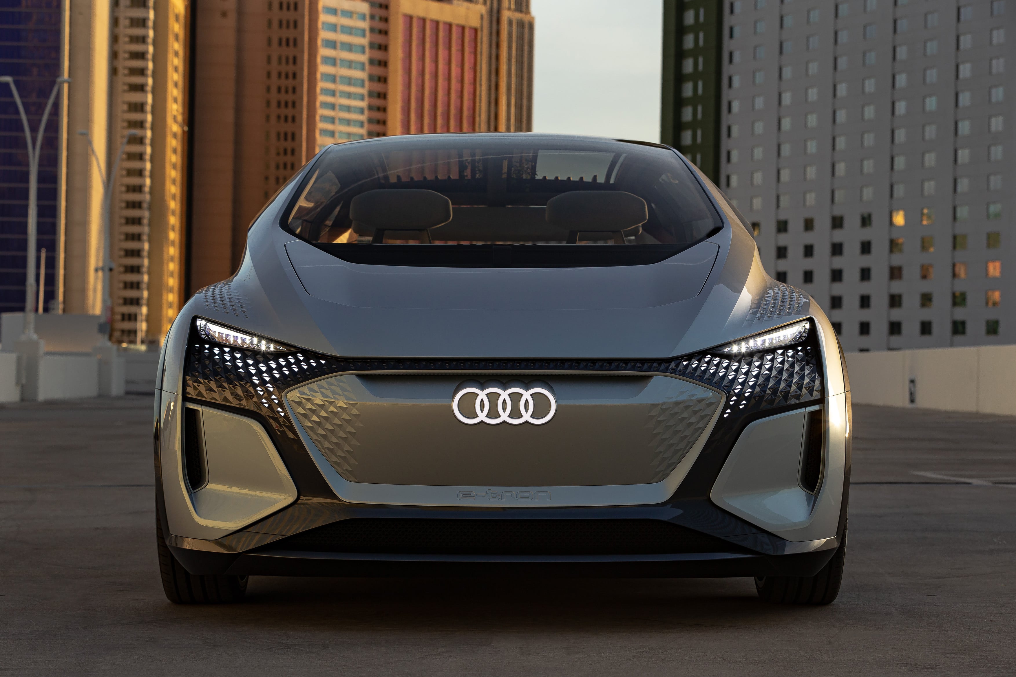 Лучшие новые модели. Audi e-tron 2020 концепт. Audi rs9 Concept. Ауди новая модель 2020. Концепт Ауди электрокар.