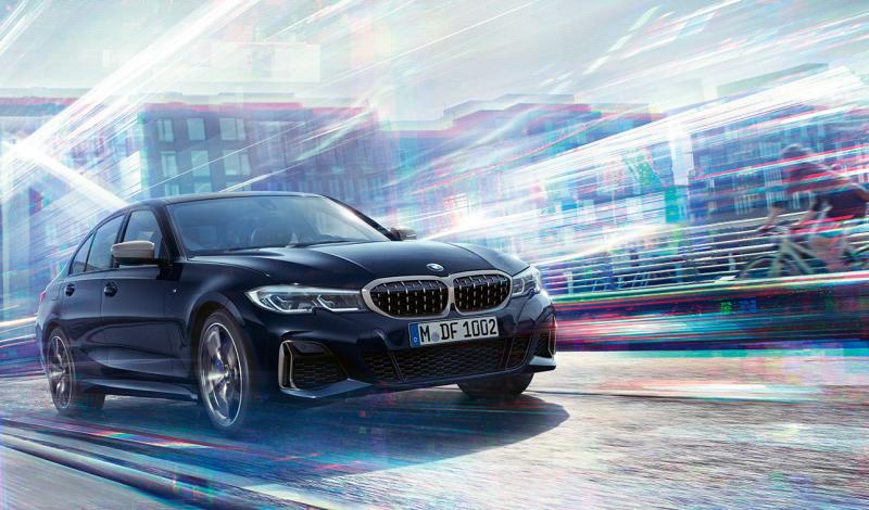 BMW الفئة الثالثة صالون 330i الجديدة 2020